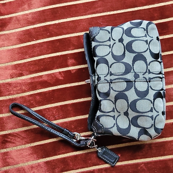 Coach Handbags - Coach Signature Wristlet